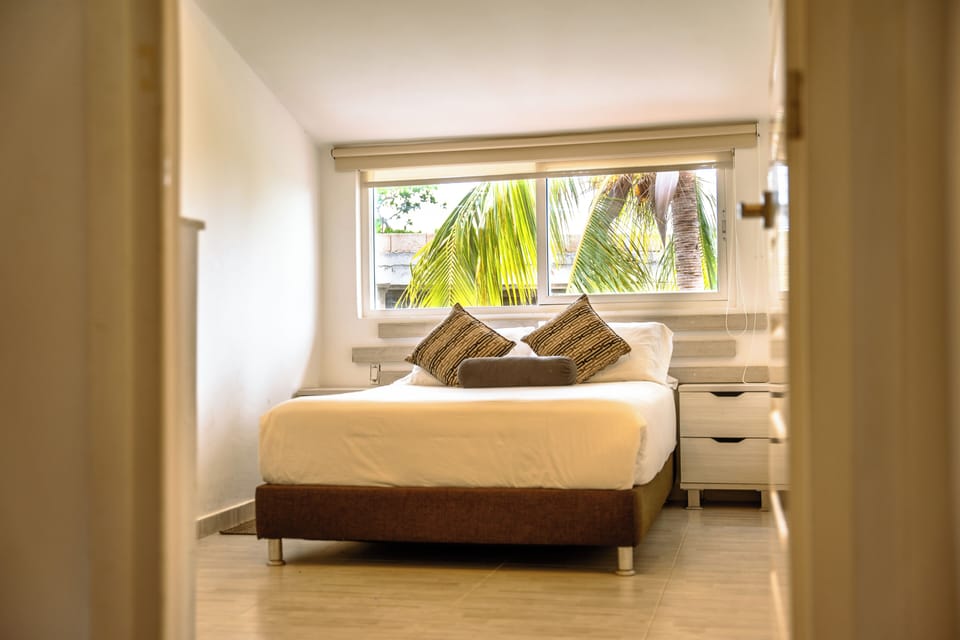 Superior Studio Suite | In-room safe, bed sheets