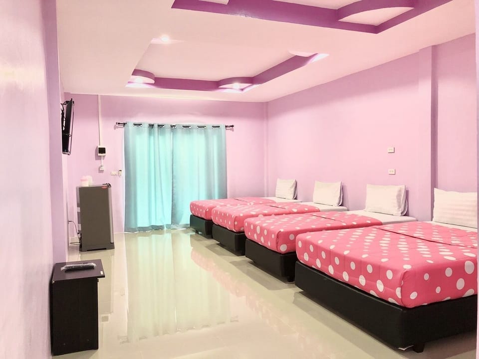 Family Room | Free WiFi
