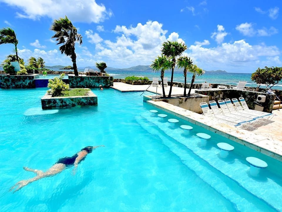 Two level fresh water pool