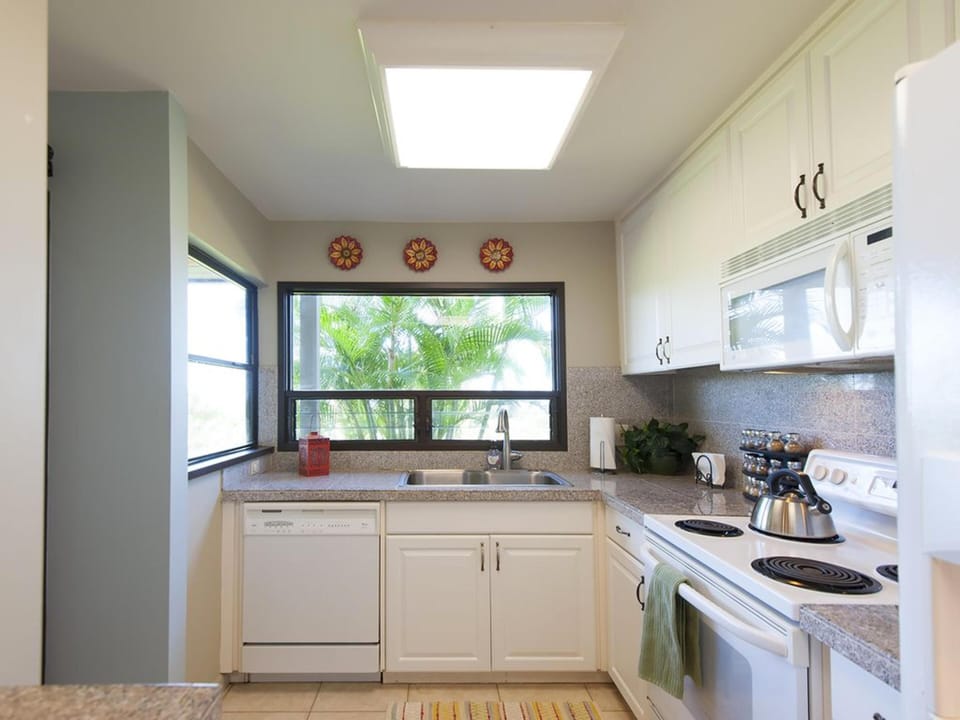 Updated Kitchen with Granite counter tops
