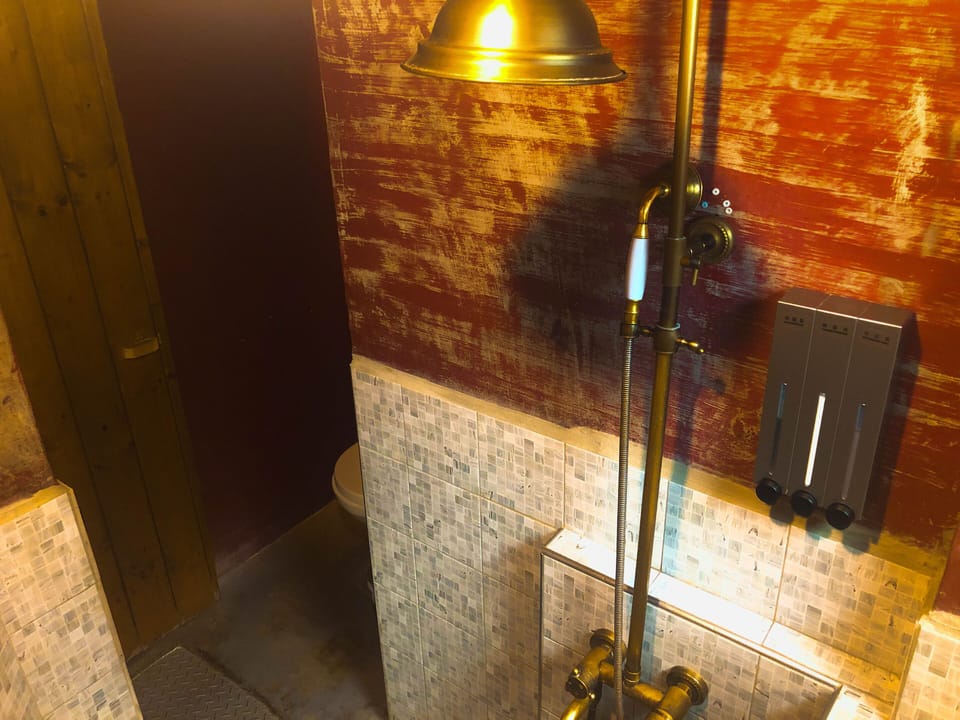 Basic Quadruple Room (Summer) | Bathroom shower