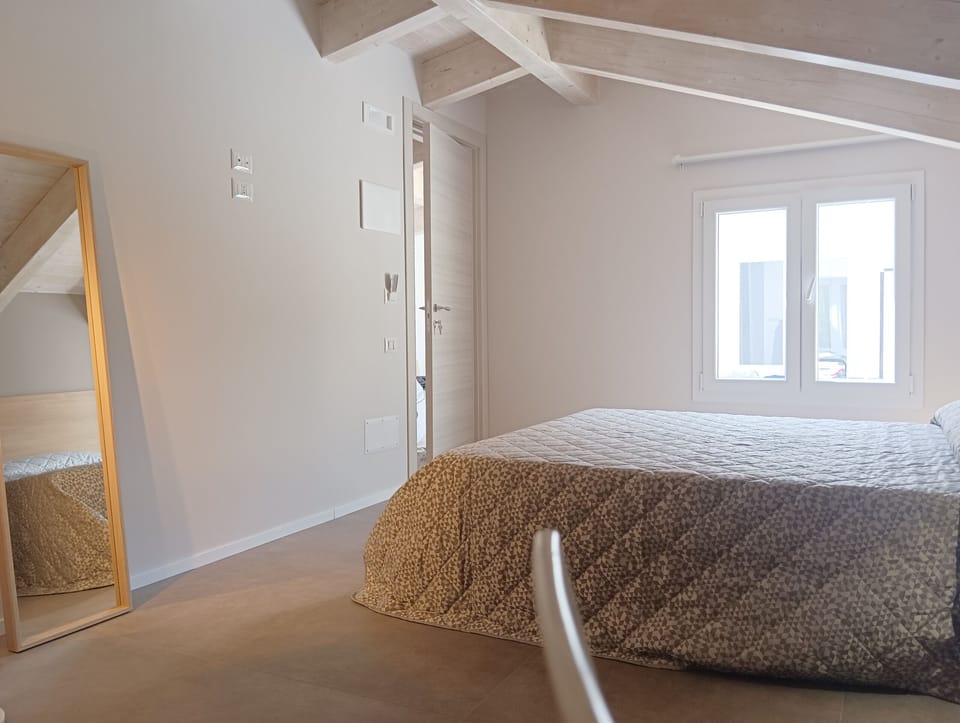 Superior Double Room, Private Bathroom (Camera 5) | 1 bedroom