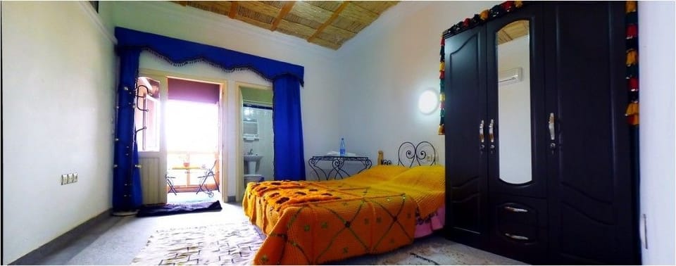 Quadruple Room | Desk, blackout drapes, WiFi (free)