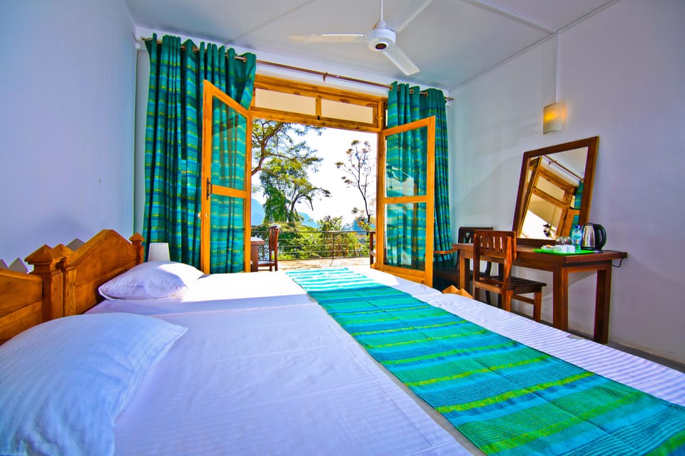 Gold | Iron/ironing board, free WiFi, bed sheets