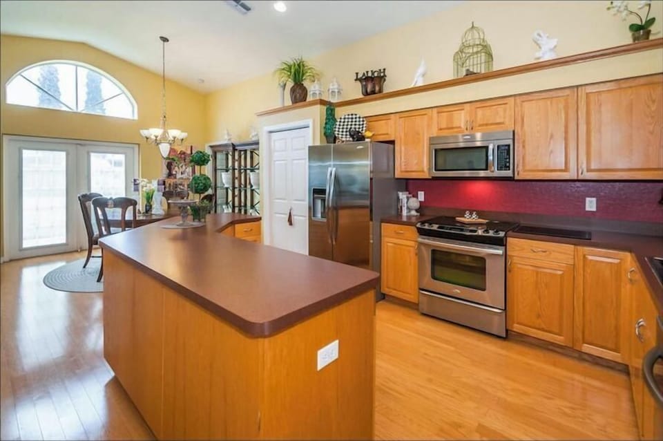 Sunny Gourmet Kitchen