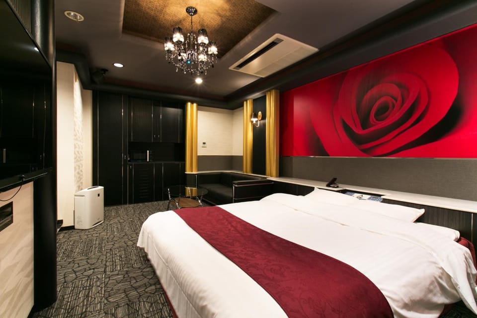 Premium bedding, soundproofing, free WiFi