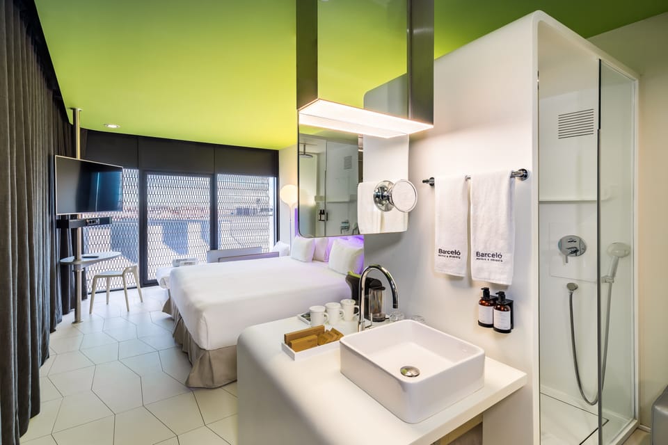 Superior Triple Room | Premium bedding, minibar, in-room safe, desk