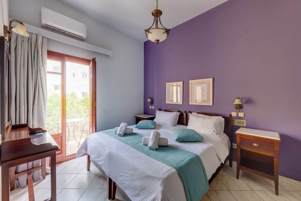 Standard Double Room, 1 Bedroom, City View | Egyptian cotton sheets, premium bedding, minibar, in-room safe
