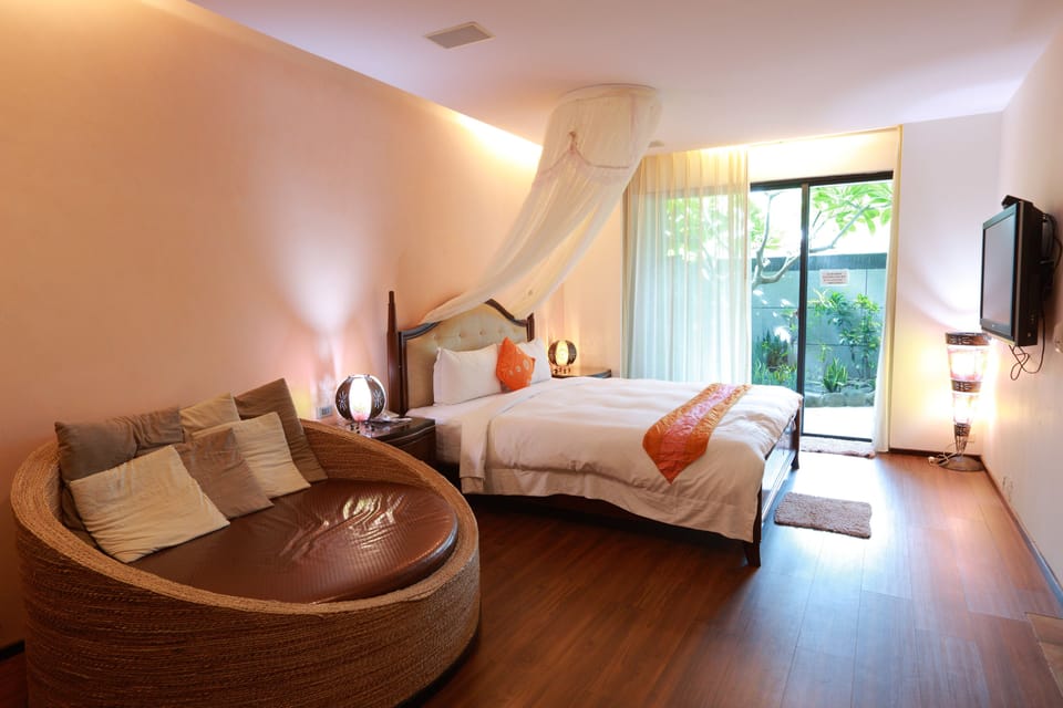Standard Double Room | Premium bedding, down comforters, in-room safe, blackout drapes