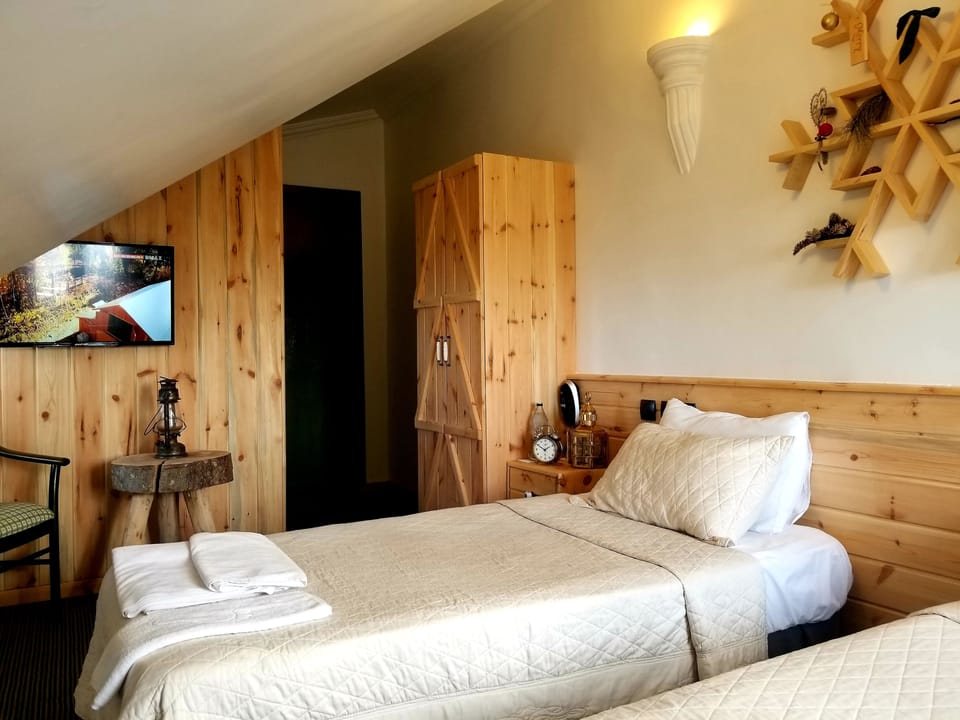 Twin Room (Attic) | Free WiFi, bed sheets