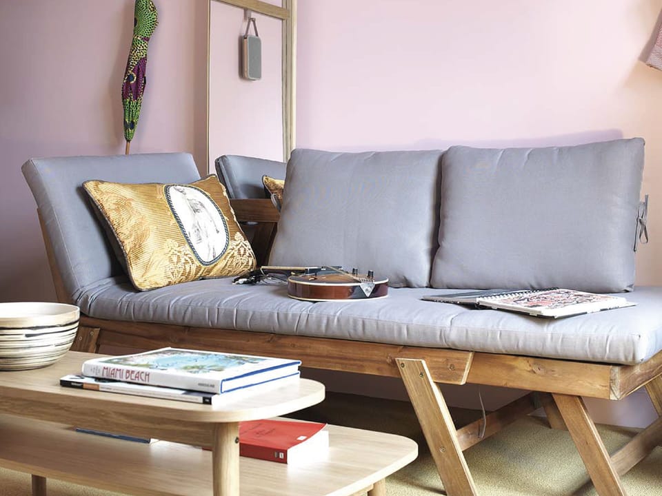 Family Room | Room amenity