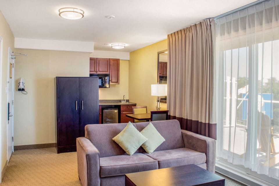 In-room safe, desk, iron/ironing board, free cribs/infant beds