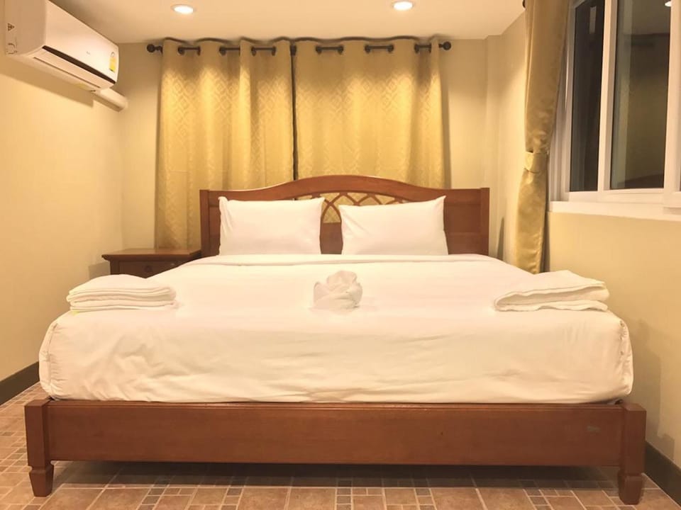 Standard Double Room | In-room safe, free WiFi