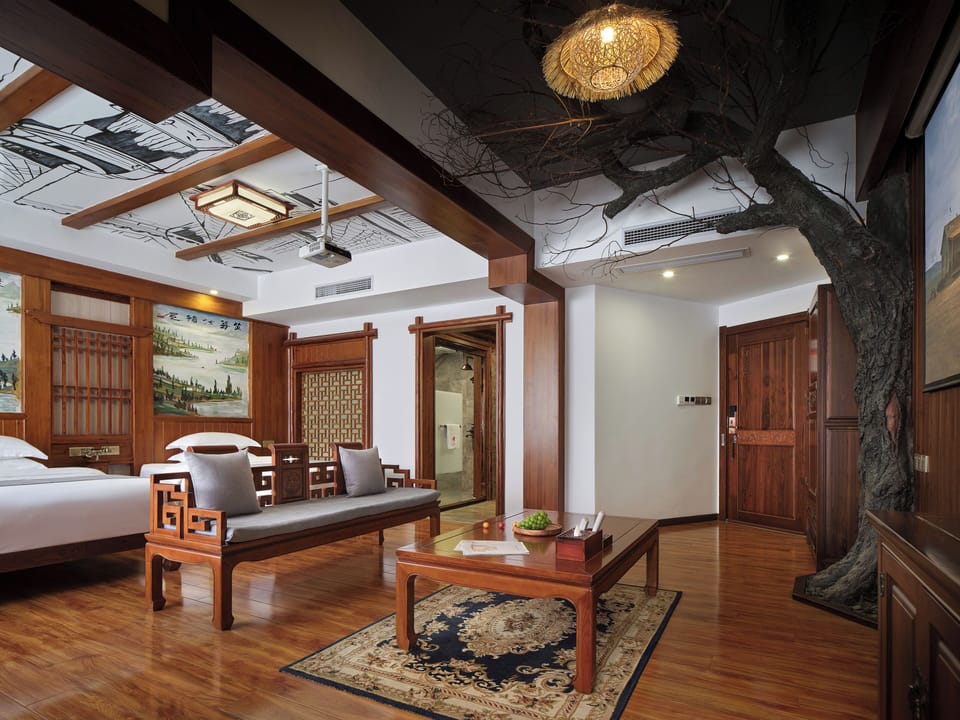 Deluxe Twin Room with Tree View | Premium bedding, down comforters, pillowtop beds, in-room safe