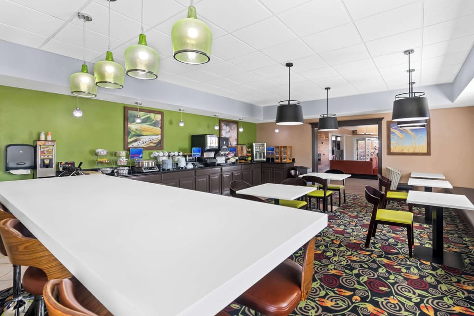 Free daily full breakfast