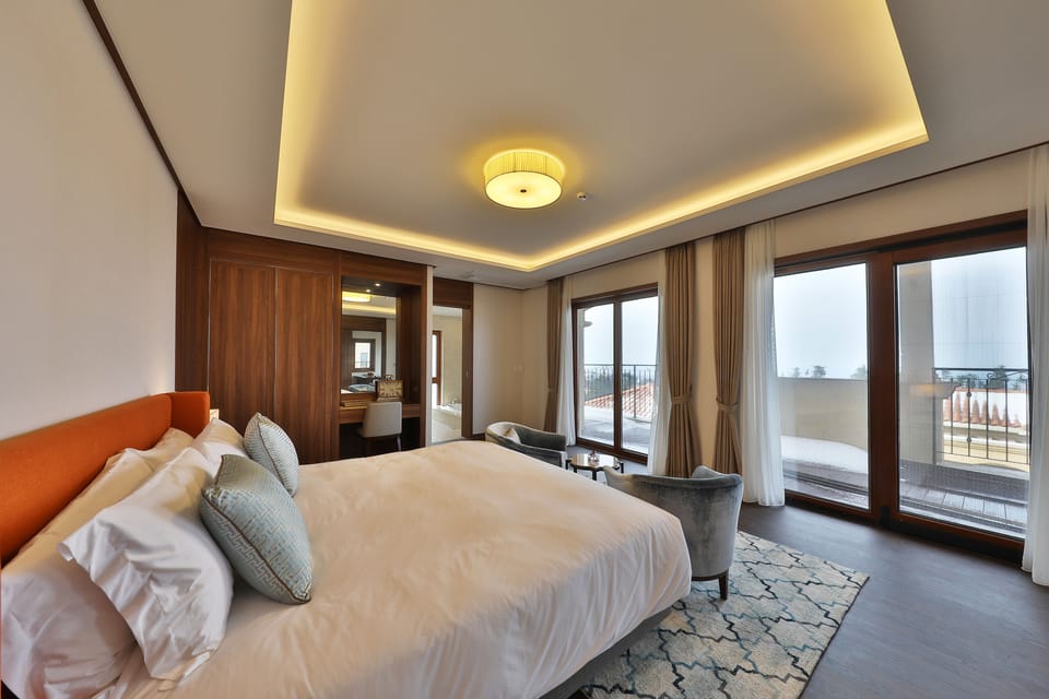Presidential Suite (Resort) | Individually decorated, individually furnished, blackout drapes