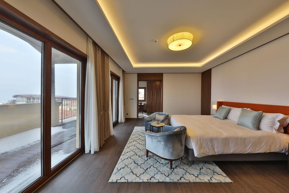 Presidential Suite (Resort) | Individually decorated, individually furnished, blackout drapes