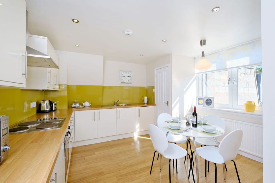 Fridge, microwave, coffee/tea maker, electric kettle