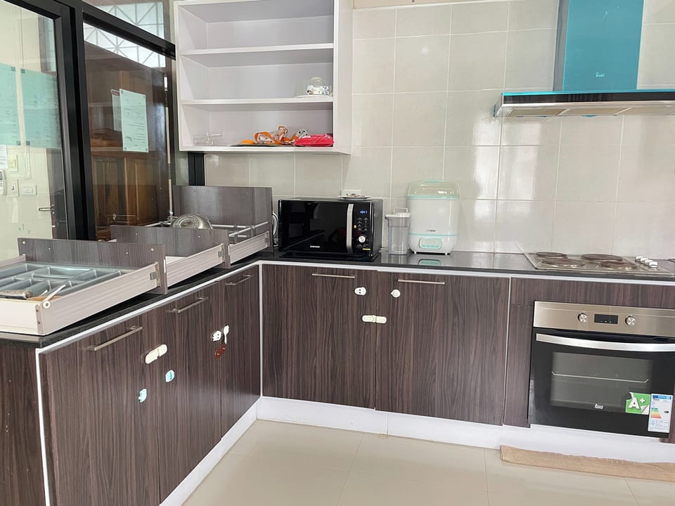 Apartment | Private kitchen | Shared microwave, electric kettle
