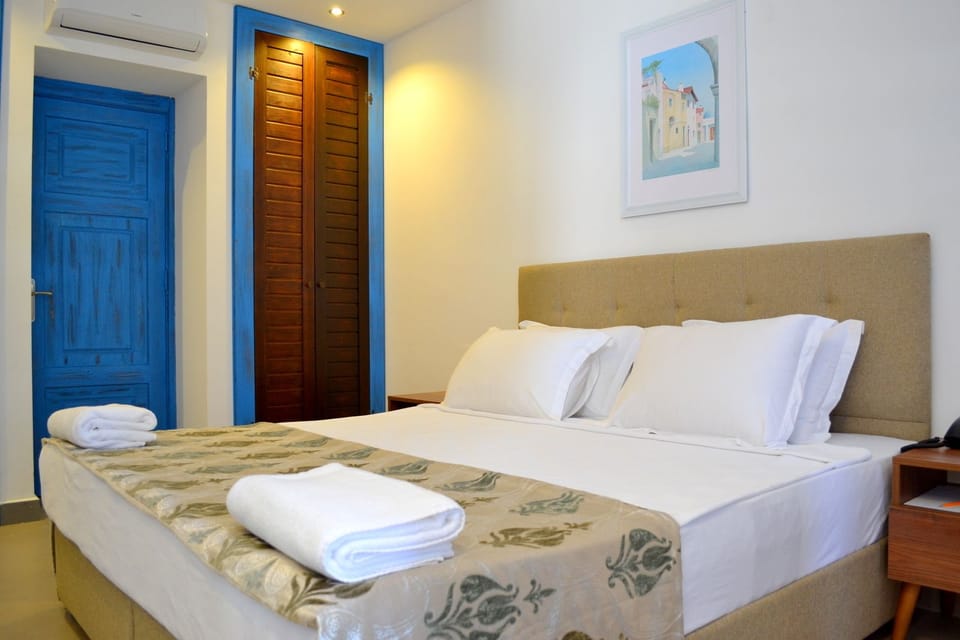 Standard Double Room | In-room safe, desk, WiFi (free), bed sheets