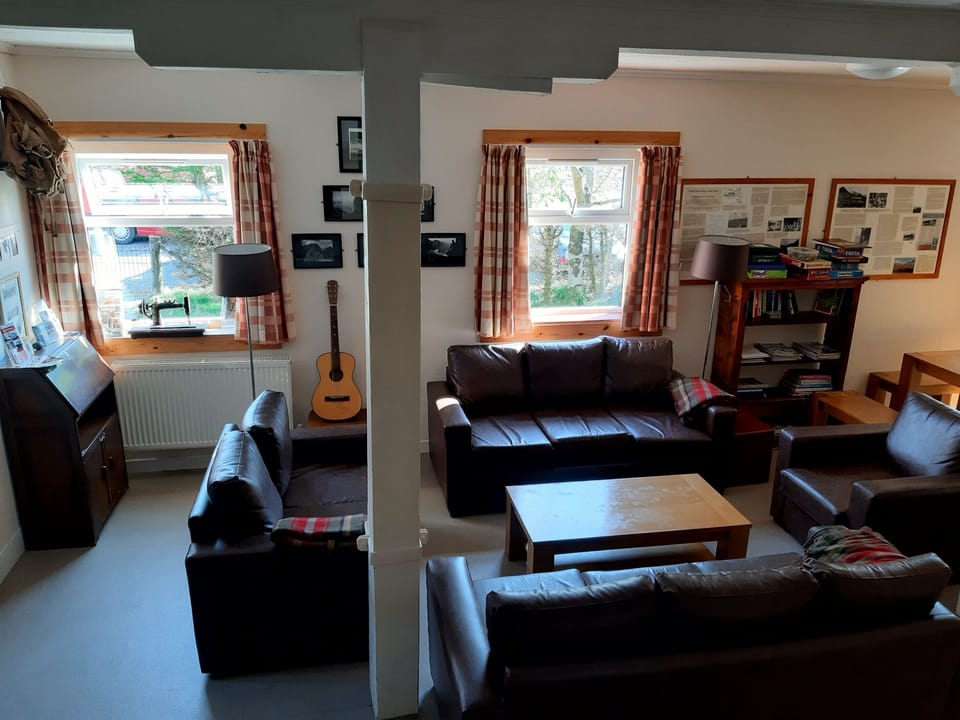 Triple Room, Shared Bathroom | Living area
