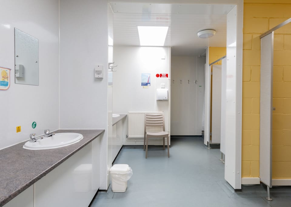 Shared Dormitory, Men only, Shared Bathroom | Bathroom | Shower, toilet paper