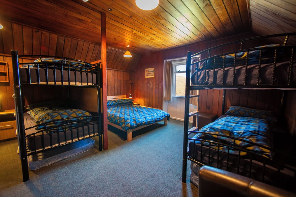 Standard Room, 1 Bedroom, Non Smoking | Free WiFi, bed sheets