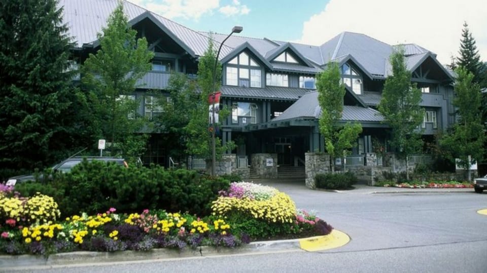 Located right at the base of Blackcomb Mtn, so convenient for accessing the hill