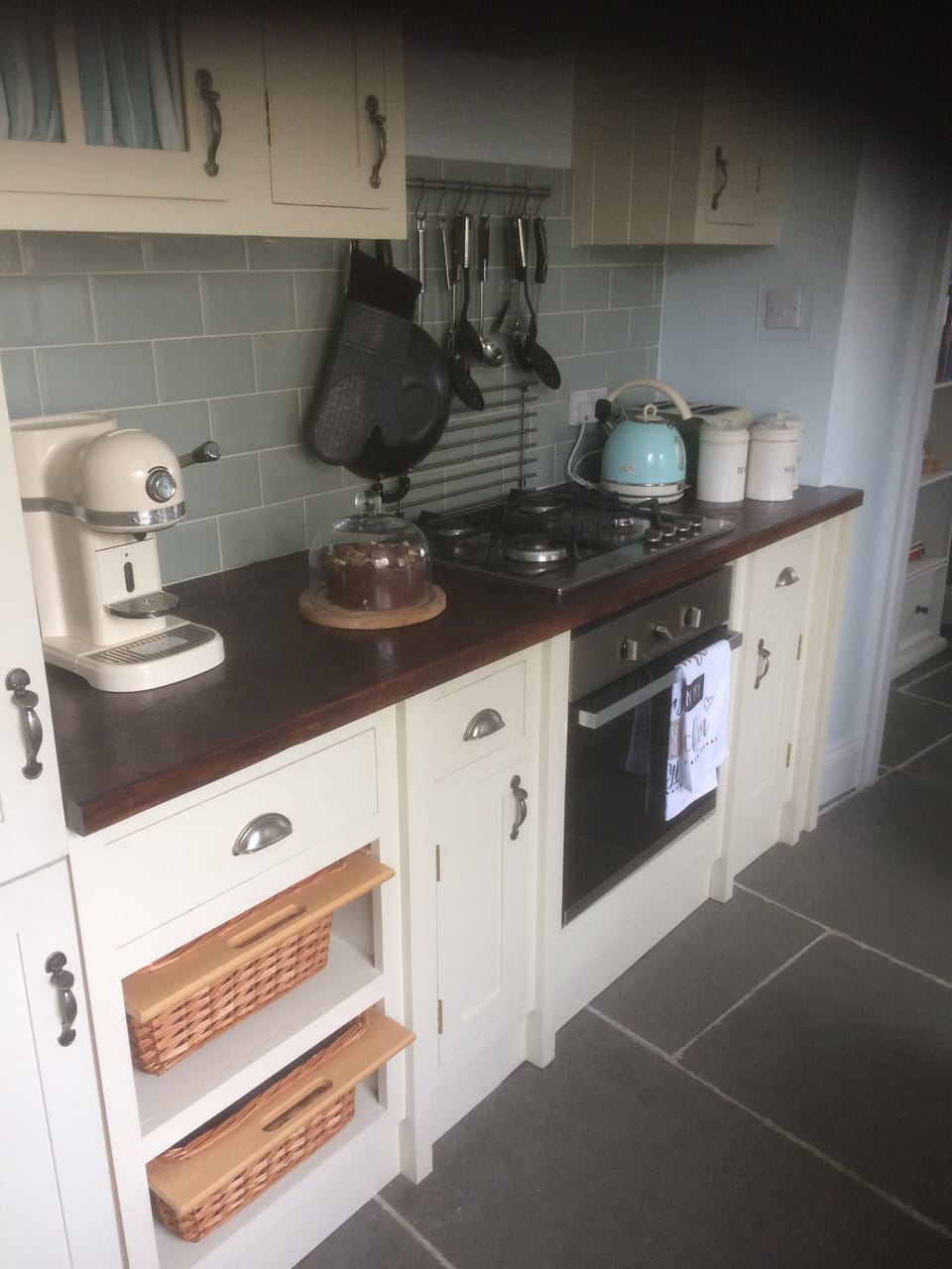 Well equipped kitchen