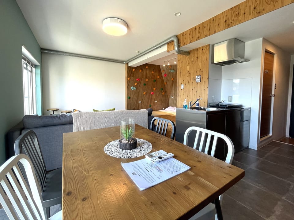 BOULDERING, Non Smoking | Individually decorated, individually furnished, soundproofing, free WiFi