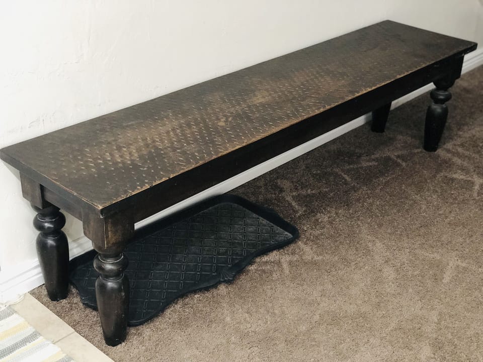 Entrance bench 