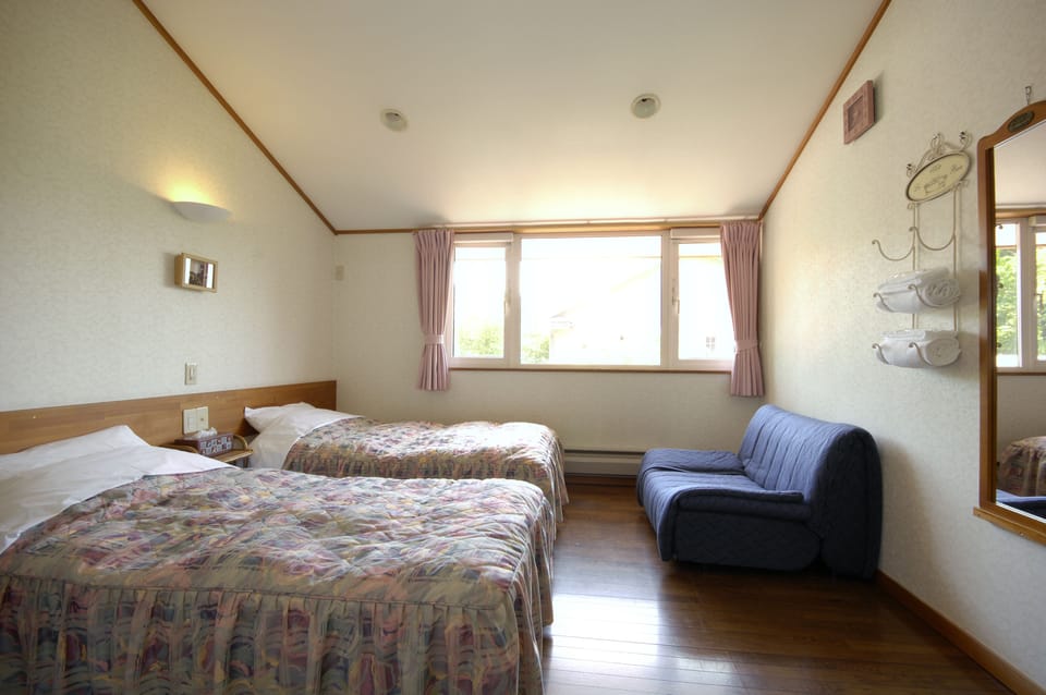 Twin Room with Extra Bed | Free WiFi, bed sheets