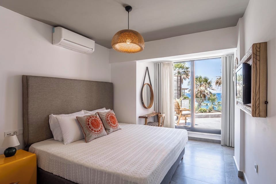 Deluxe Room, Terrace, Sea View | Free WiFi, bed sheets