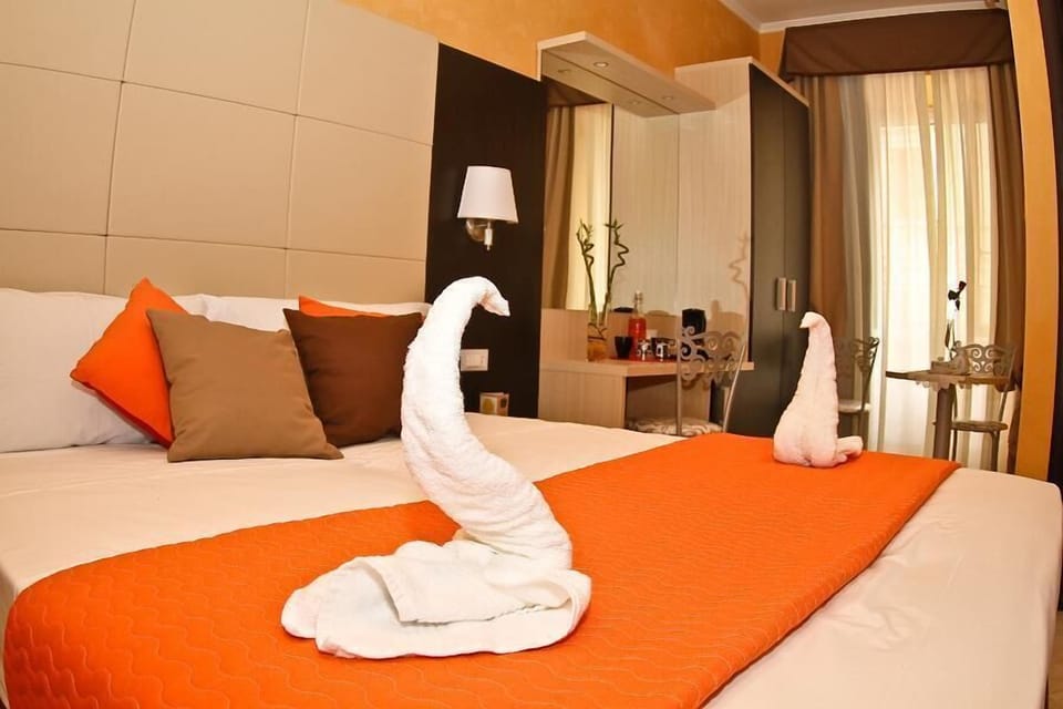 Standard Triple Room | Premium bedding, in-room safe, desk, soundproofing