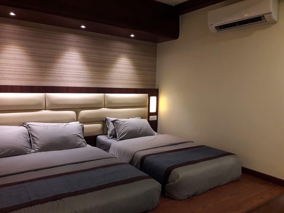 Triple Room | Iron/ironing board, free WiFi, bed sheets