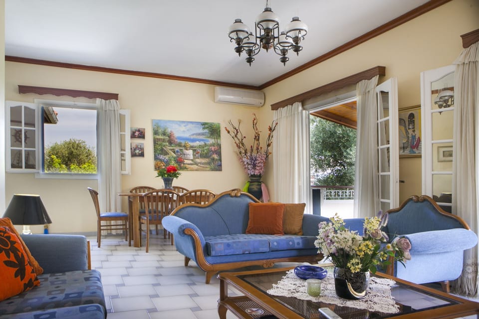 Tzivras Villa & Apartments Bed and Breakfast in Argostolion