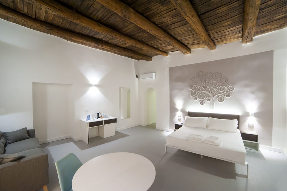Suite | Premium bedding, minibar, in-room safe, desk