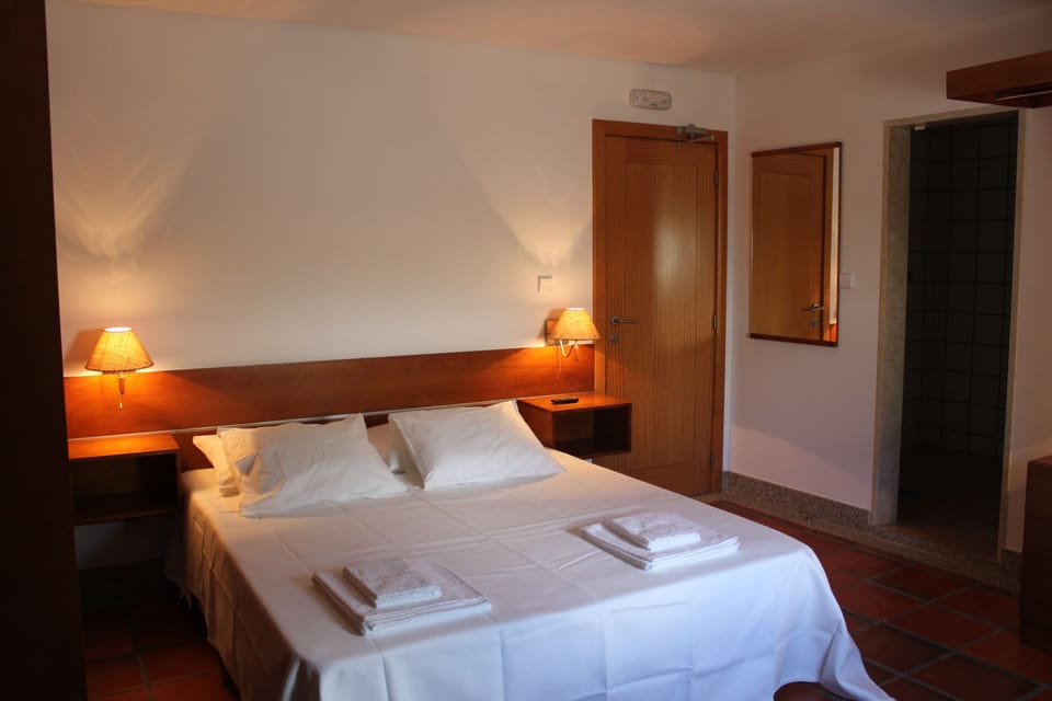 Double Room | Minibar, soundproofing, iron/ironing board, cribs/infant beds