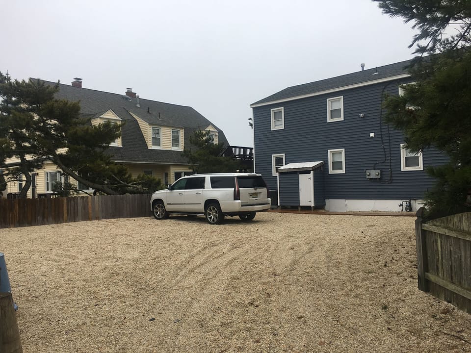 Large parking lot fits 4 cars easily!