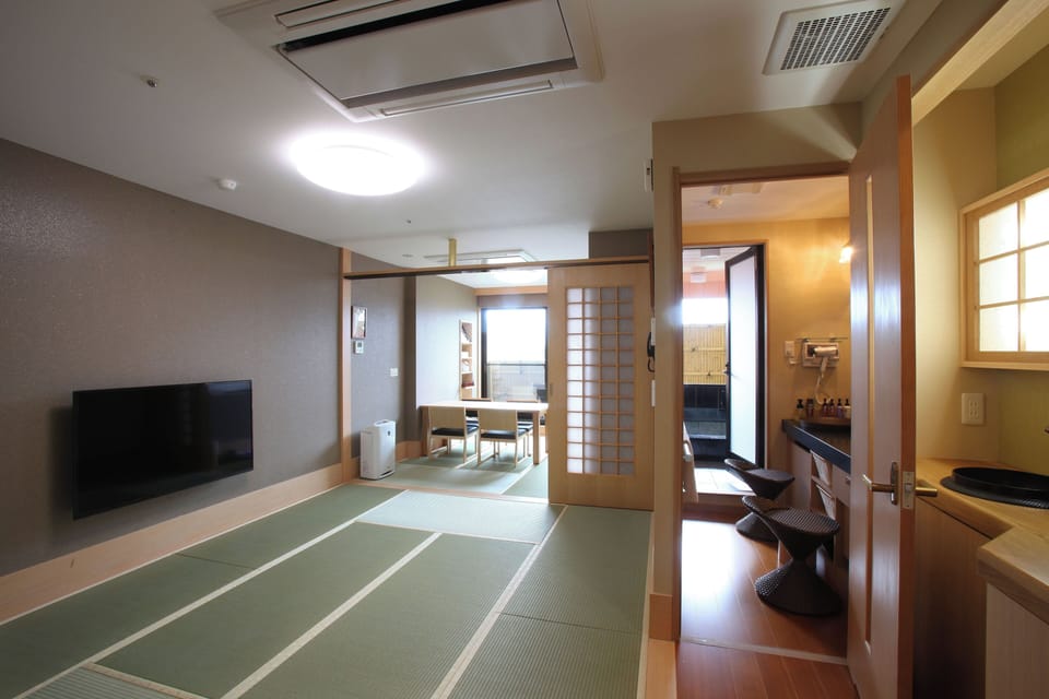 Japanese Style Standard Room, Open-air Bath, Non Smoking | In-room safe, WiFi, bed sheets