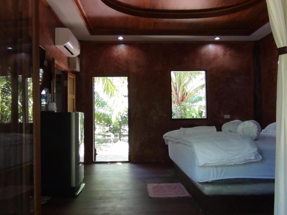 Premium bedding, blackout drapes, soundproofing, WiFi (free)