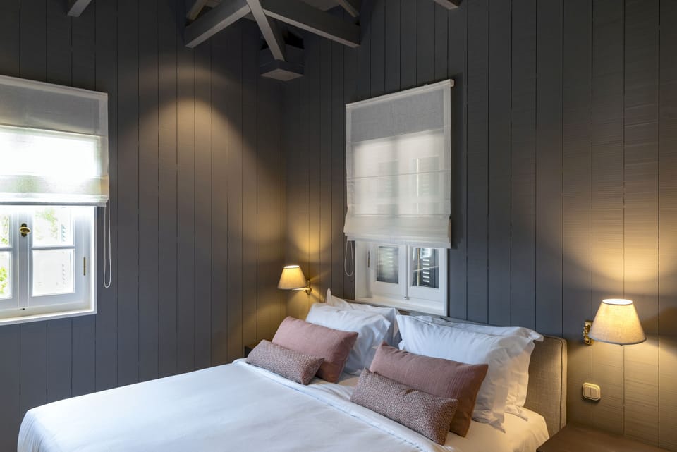 Penthouse Suite | 1 bedroom, minibar, in-room safe, blackout drapes