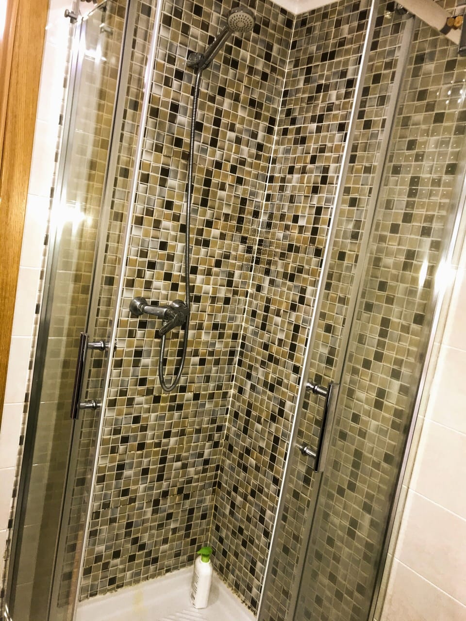 Family Triple Room, Private Bathroom, Courtyard Area | Bathroom | Free toiletries, hair dryer, towels, soap