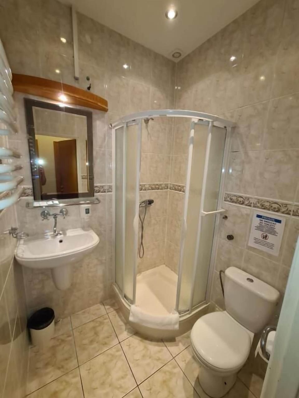 Double or Twin Room | Bathroom | Hair dryer, towels