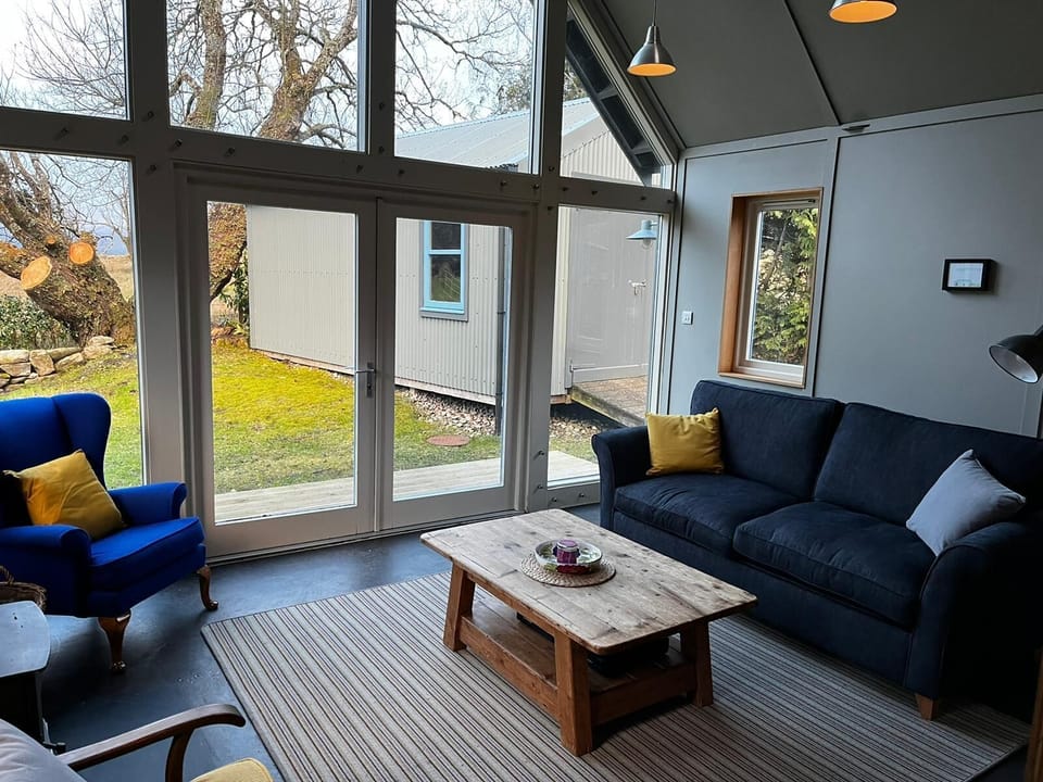 Sitting room and view to garden