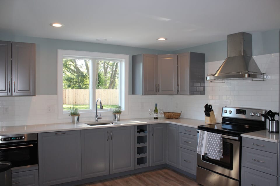 Full kitchen