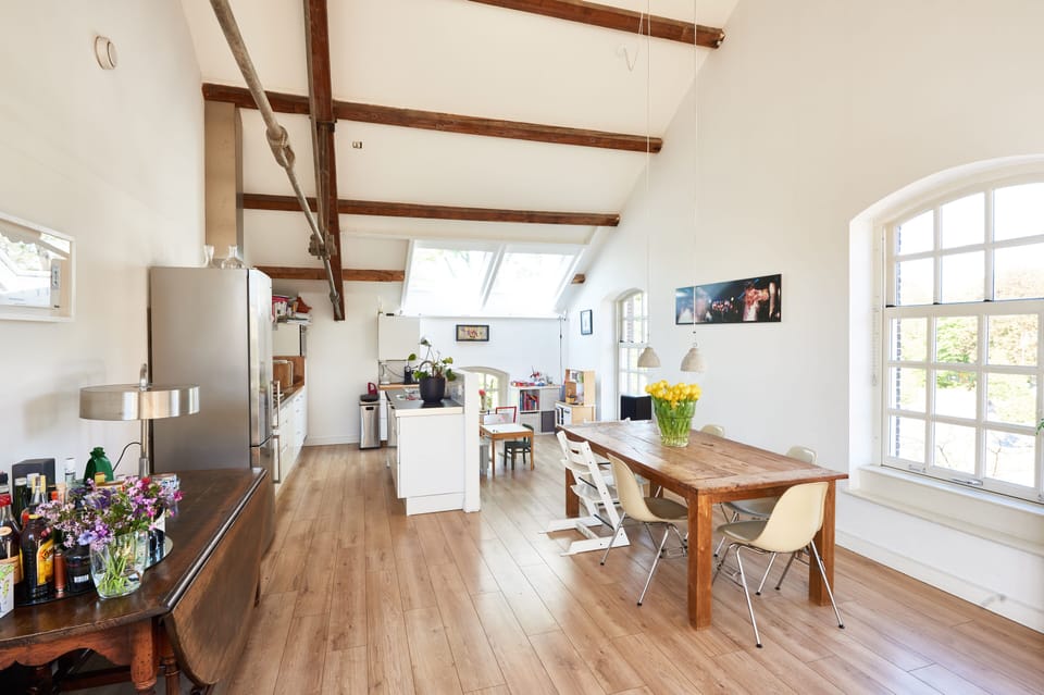 Dining for 8, 3 child chairs available