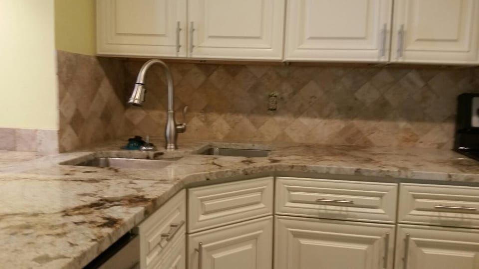 Brand New Granite & Cabinets in Kitchen & all baths!!