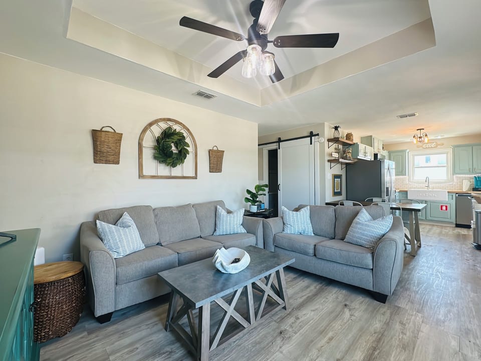 Living/Kitchen