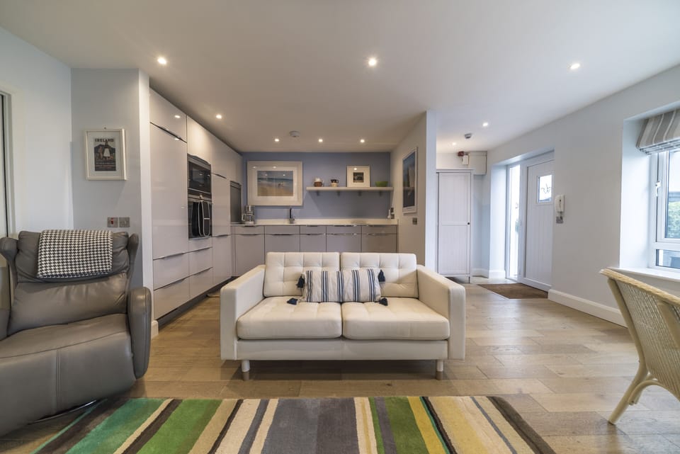 Open plan kitchen and sitting area